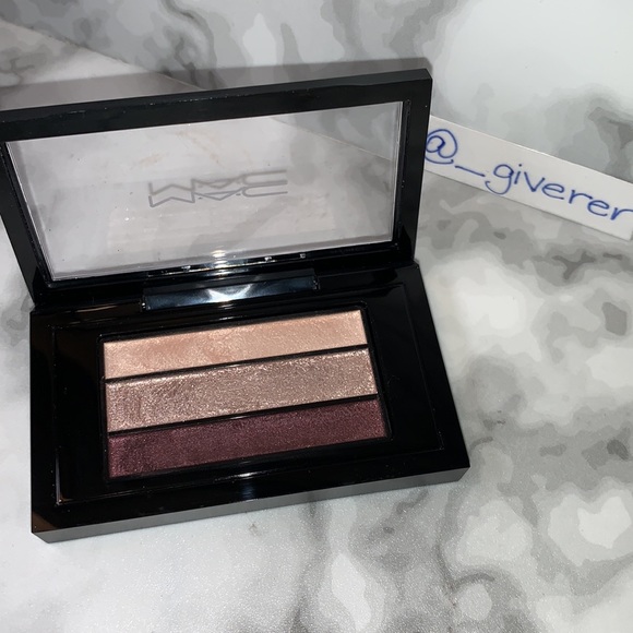 Fabulous Three Veluxe Pearlfushion Shadow Trio Palette - Picture 3 of 14